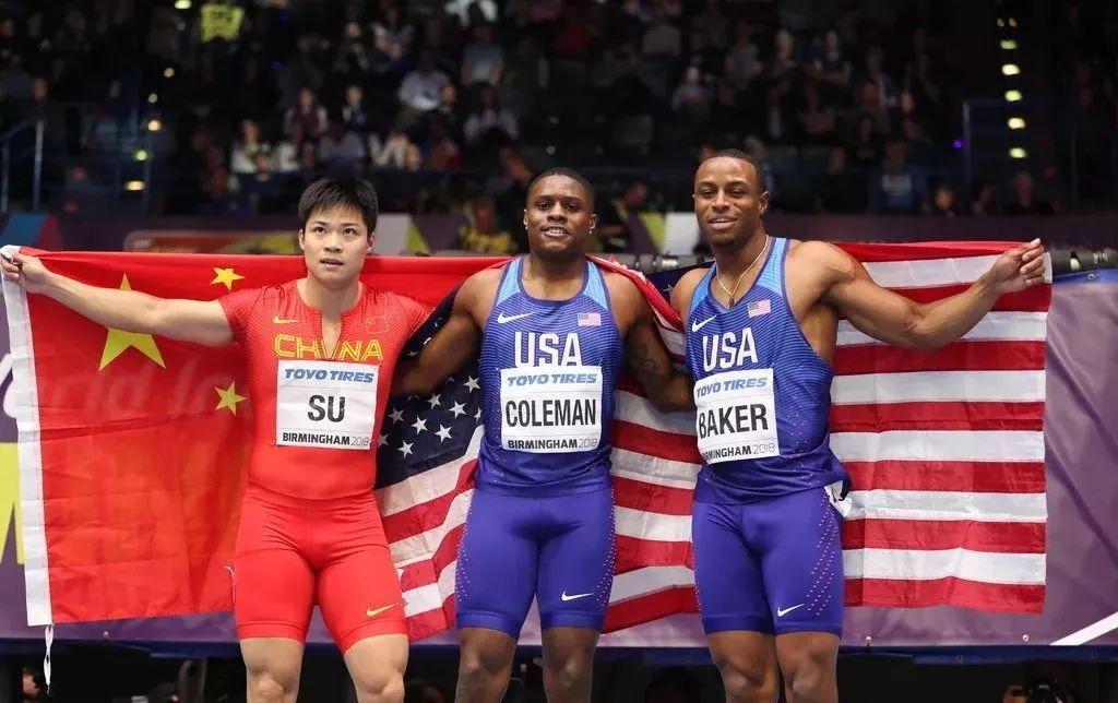  利沃诺启用女队医，开创意甲历史先河  